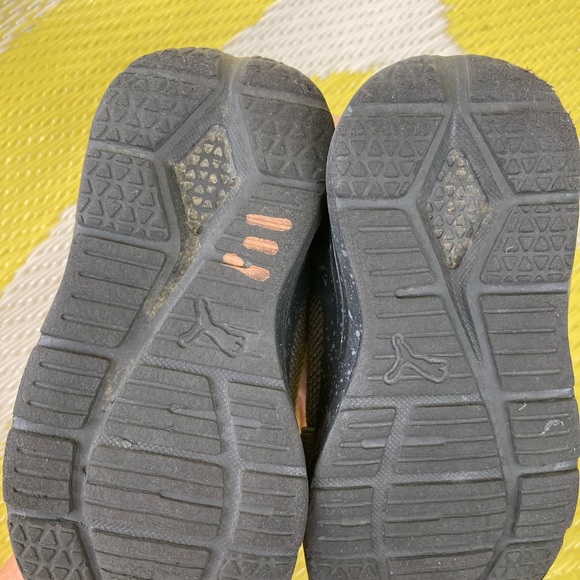 Puma kids Mesh/ Like New - Picture 4 of 4